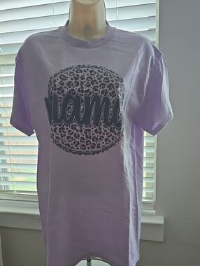 Lavender Graphic 'Mama' Leopard Circle Tee